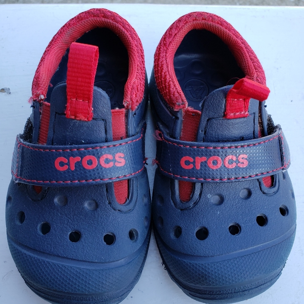 Toddler Boys Crocs Size 6